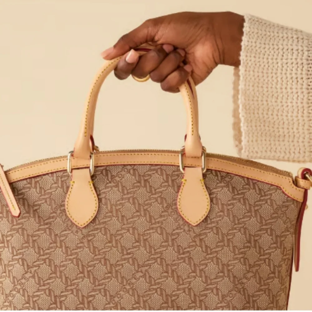 🆕Dooney & Bourke Brown and Tan Handbag